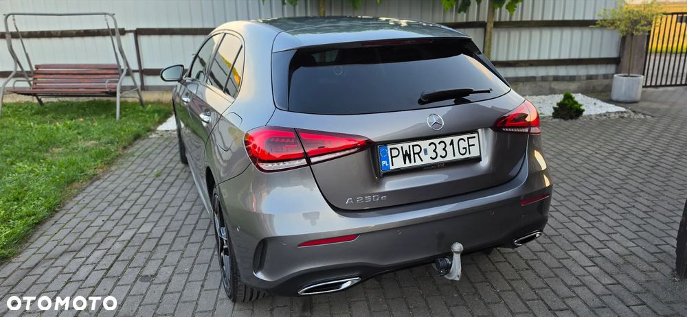 Mercedes-Benz Klasa A 250 E AMG Line 8G-DCT - 9