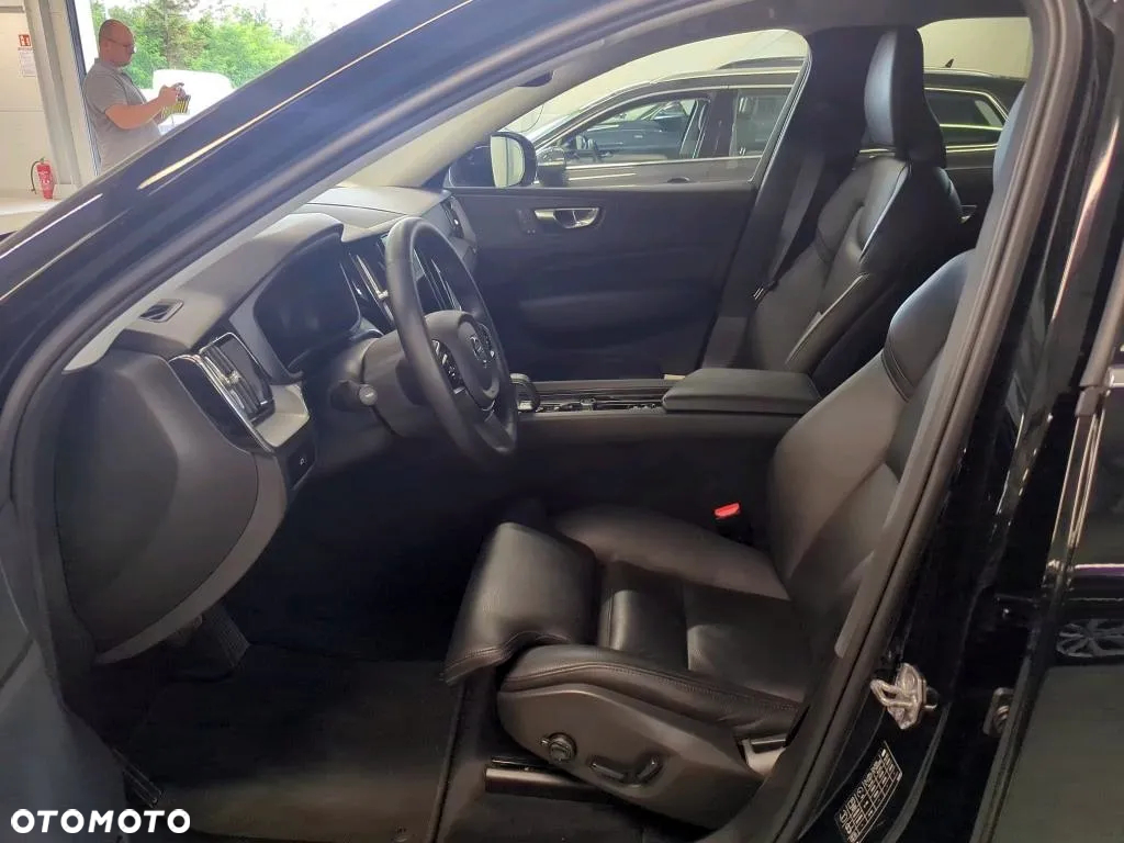Volvo XC 60 B4 B Plus Bright - 8