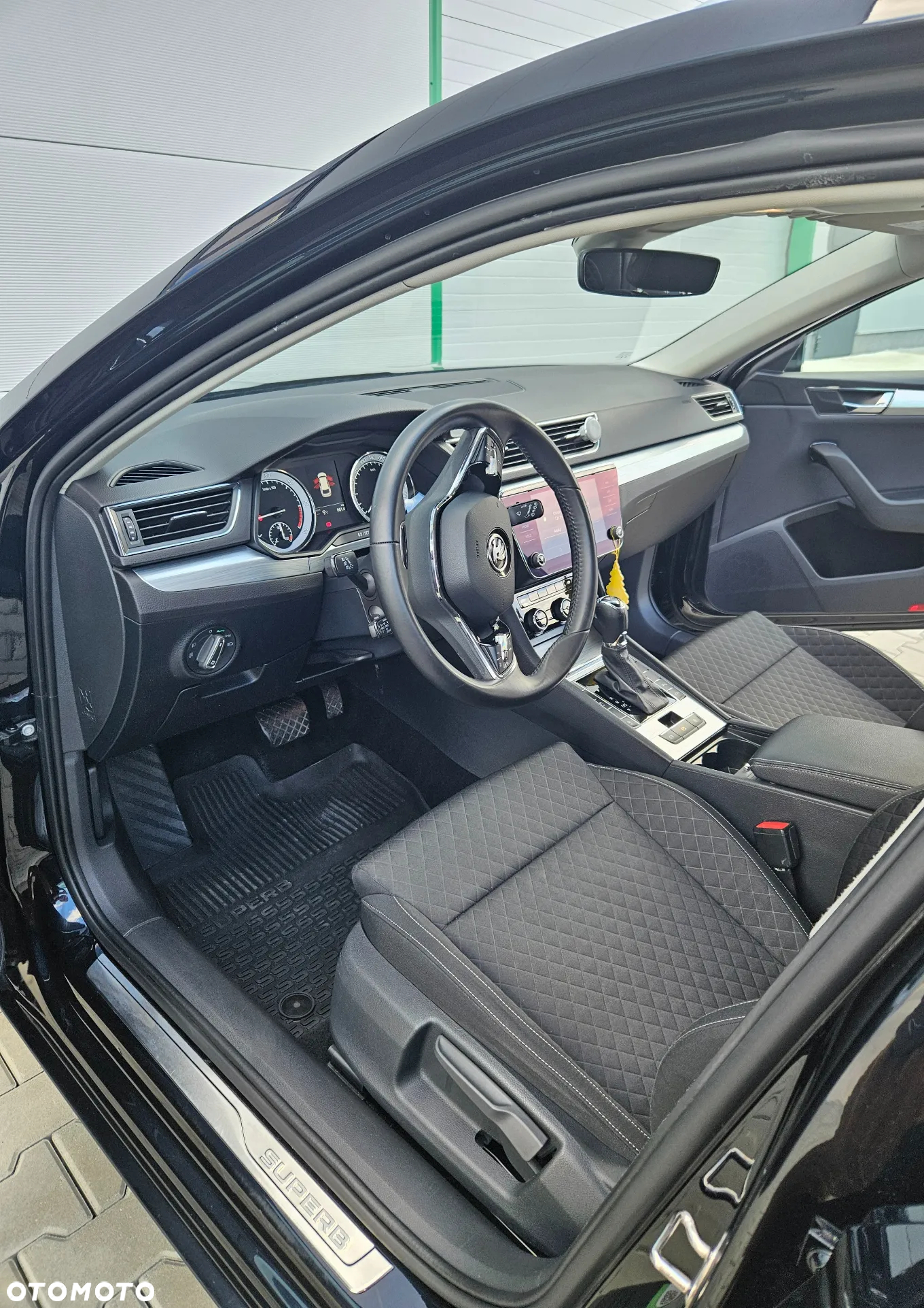 Skoda Superb 2.0 TDI SCR Ambition DSG - 7
