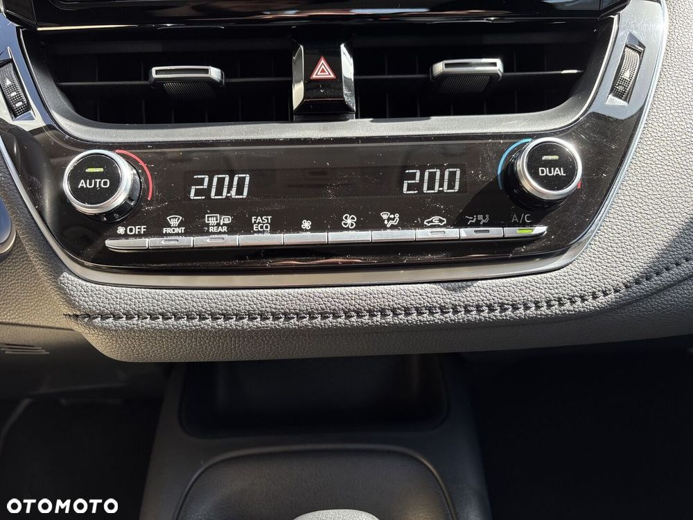 Toyota Corolla 1.8 Hybrid Comfort - 18