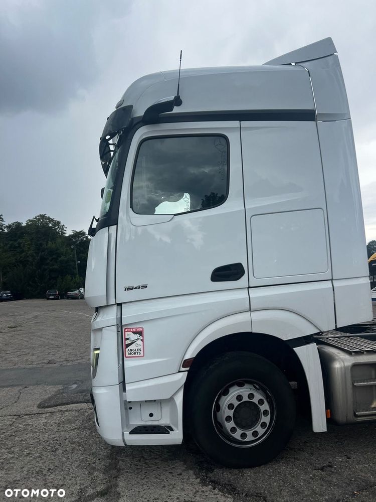 Mercedes-Benz ACTROS - 2