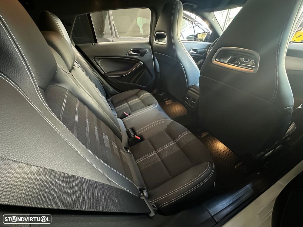 Mercedes-Benz CLA 200 - 16
