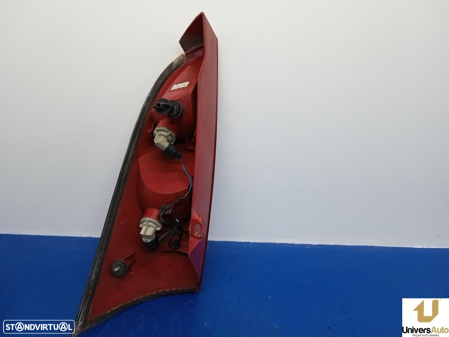 FAROLIM TRASEIRO ESQUERDO FORD FOCUS 2002 -F9DA - 4