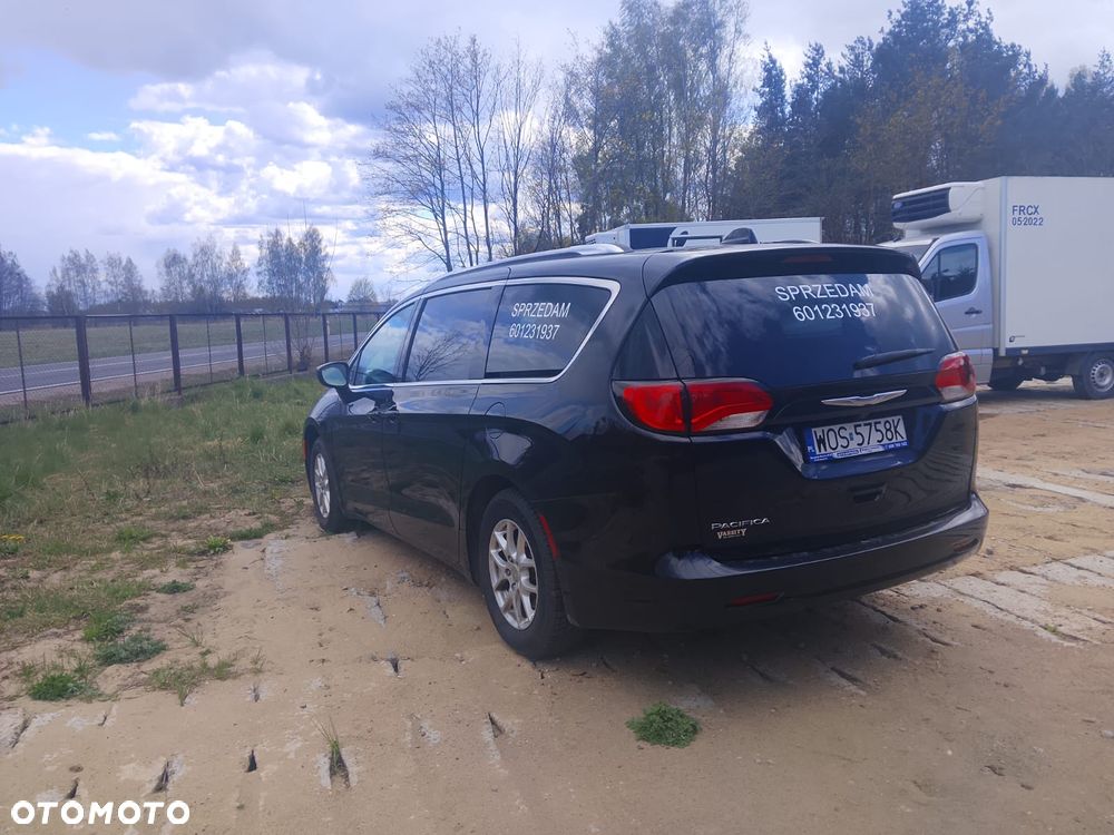 Chrysler Pacifica - 5