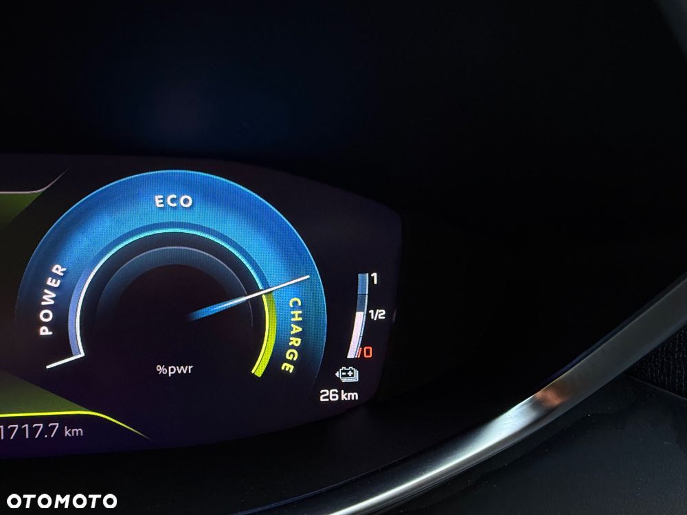 Peugeot 3008 225 e-EAT8 GT - 18