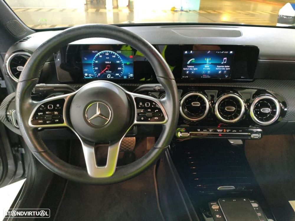 Mercedes-Benz CLA 180 d Business Solutions Frota Aut. - 4