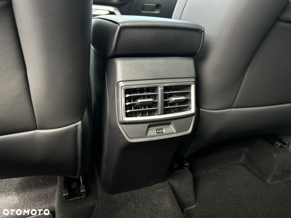 MG ZS Hybrid+ - 14