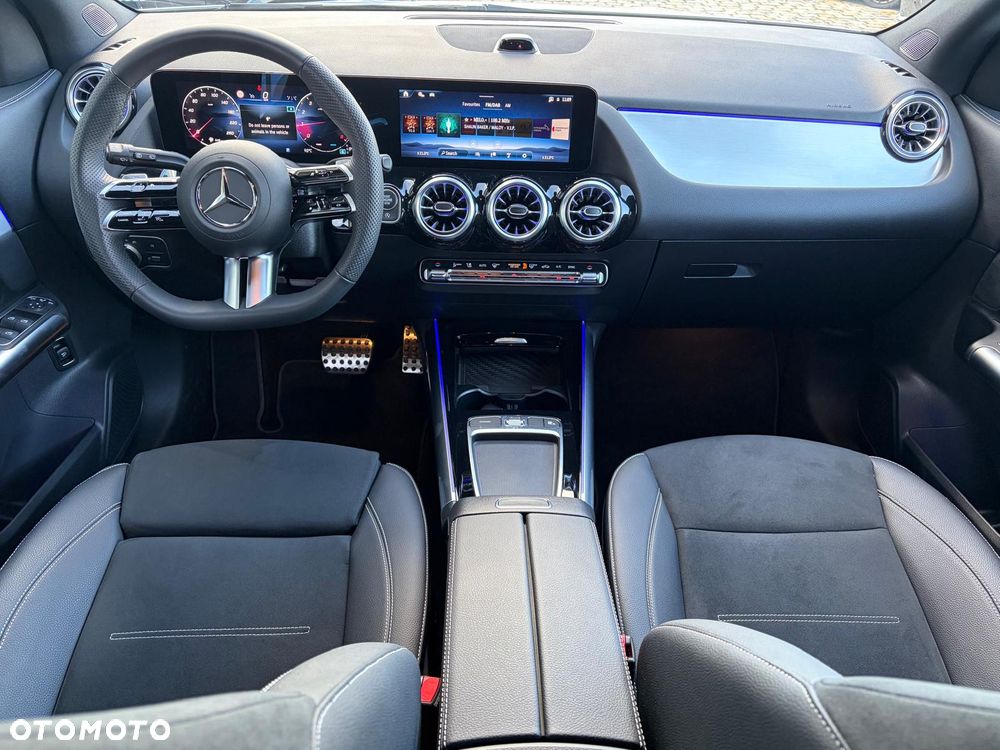 Mercedes-Benz GLA 200 AMG Line - 17