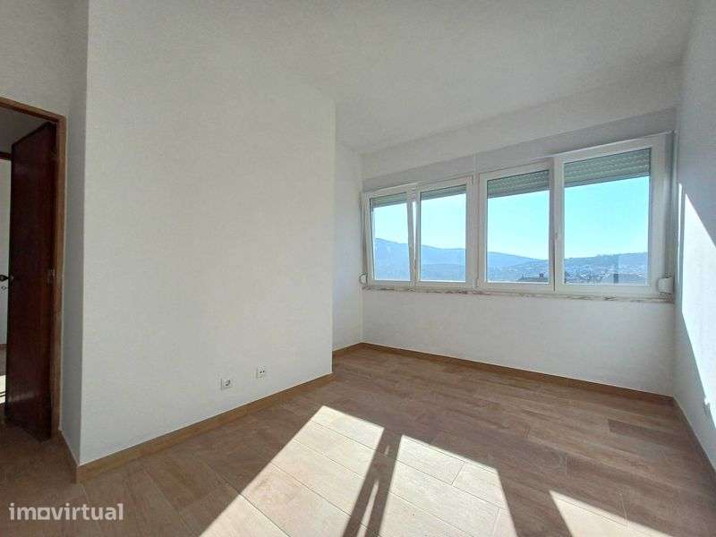 Apartamento T3 - Mira de Aire - Arrenda - Grande imagem: 5/12