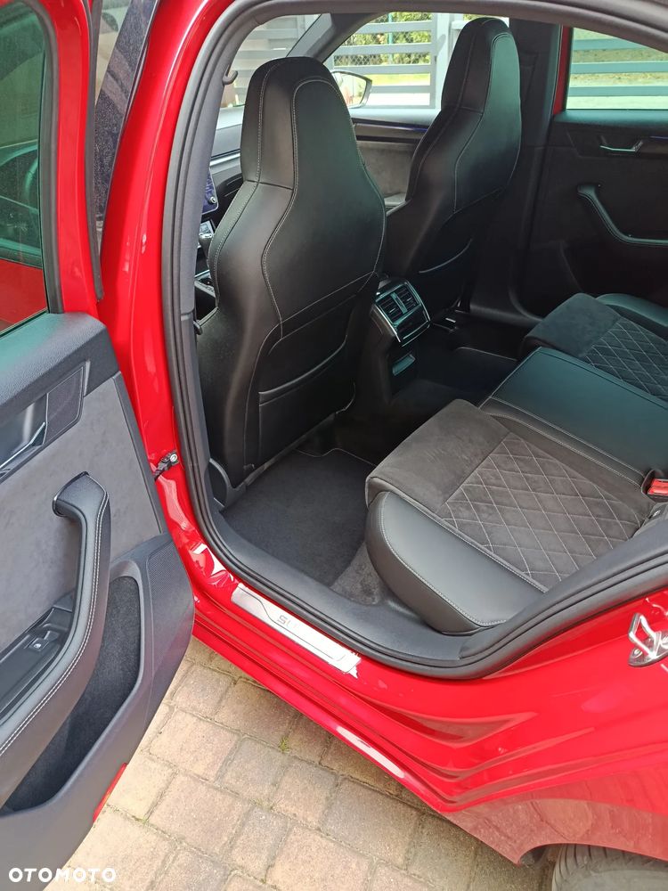 Skoda Superb 2.0 TDI SCR Sportline DSG - 9