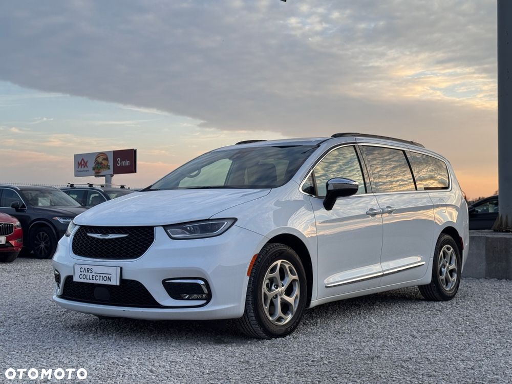 Chrysler Pacifica - 8