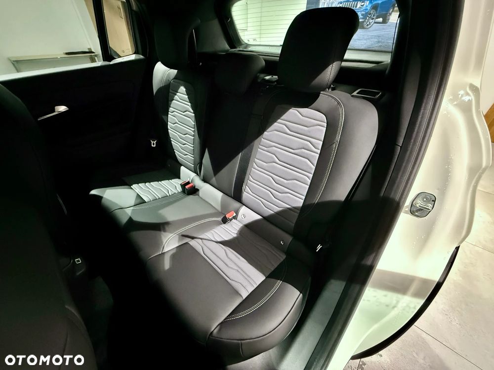 Jeep Avenger 1.2 T3 mHEV Upland 4xe eDCT6 - 15