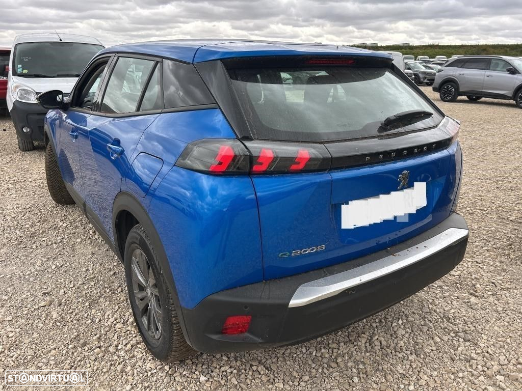 Peugeot e-2008 50 kWh Allure - 3