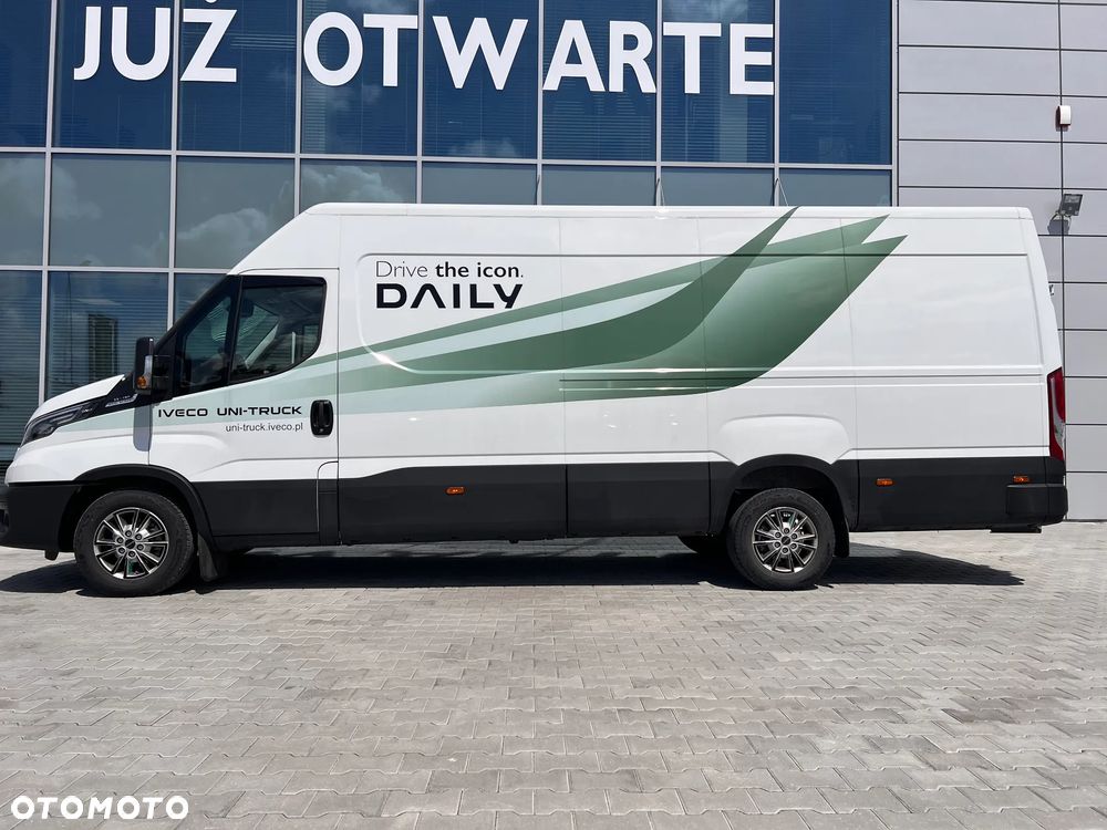 Iveco W CENIE PRZEGLĄDY EKSPOATACYJNE 4 LATA lub 300 000 km !!! - 9