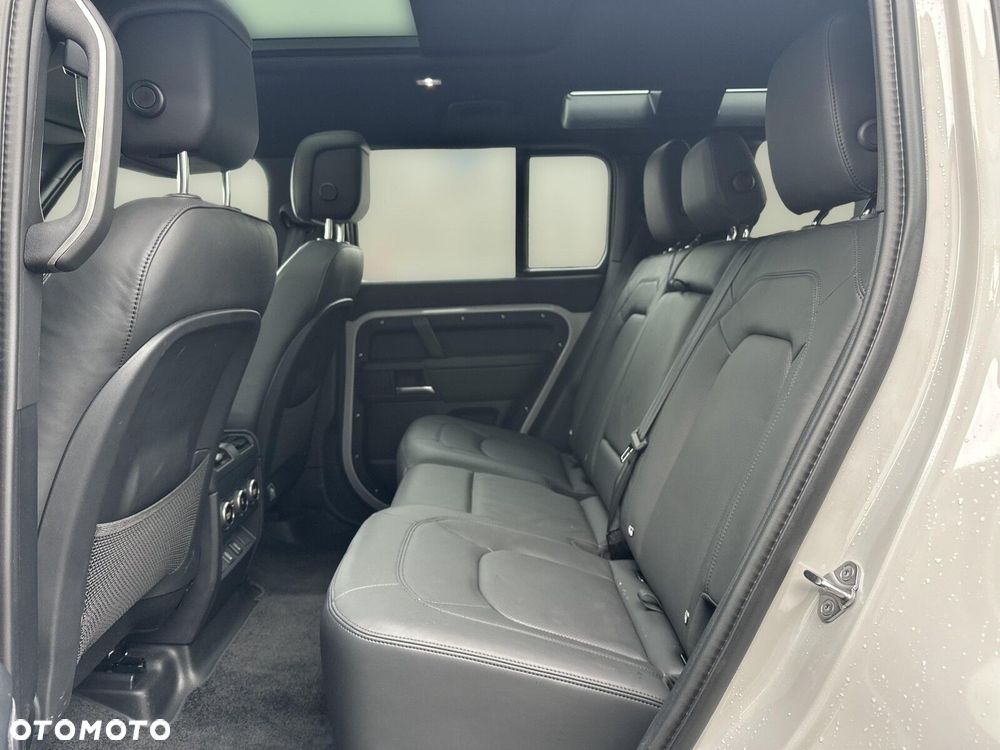 Land Rover Defender 3.0 D350 mHEV X-Dynamic HSE - 14