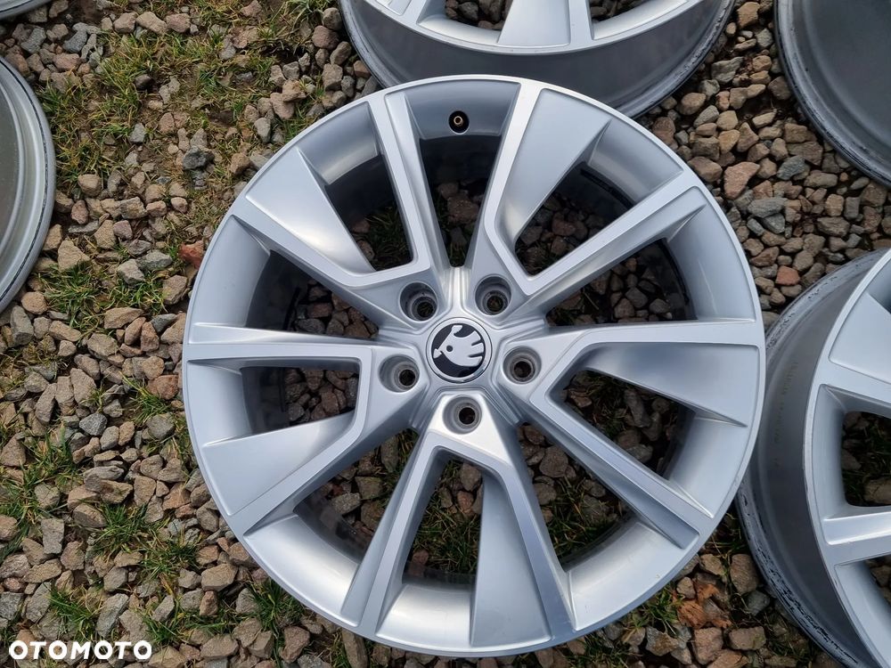 Skoda 57A KAROQ,SUPERB,AUDI,VW T-ROCK,SEAT ATECA alu 7X18 ET45 5X112 super - 2