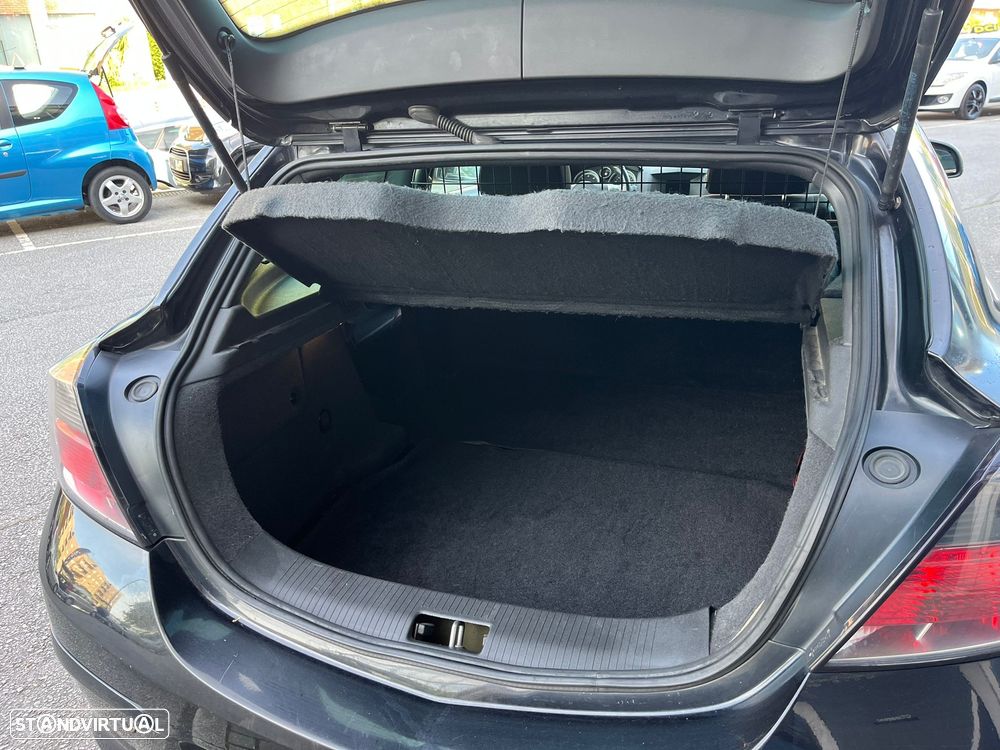 Opel Astra GTC Sport Van - 24