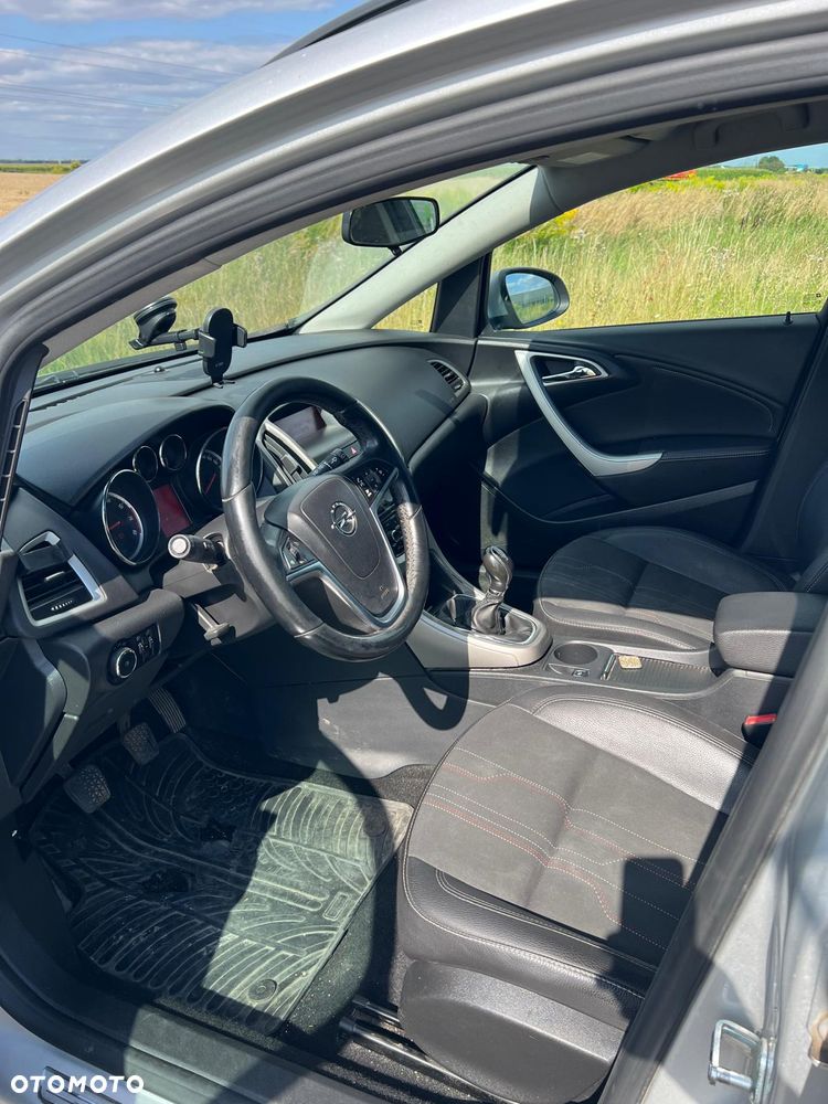 Opel Astra 1.4 T Edition 150 - 11