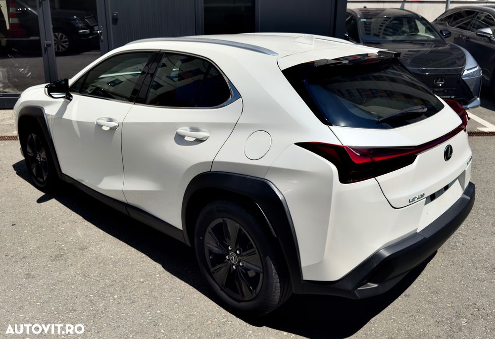 Lexus UX 250h Amazing Edition - 6