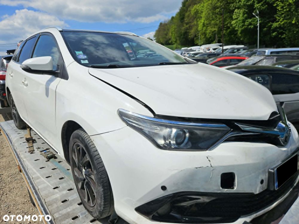 Toyota Auris 1.8 HSD Luna - 3