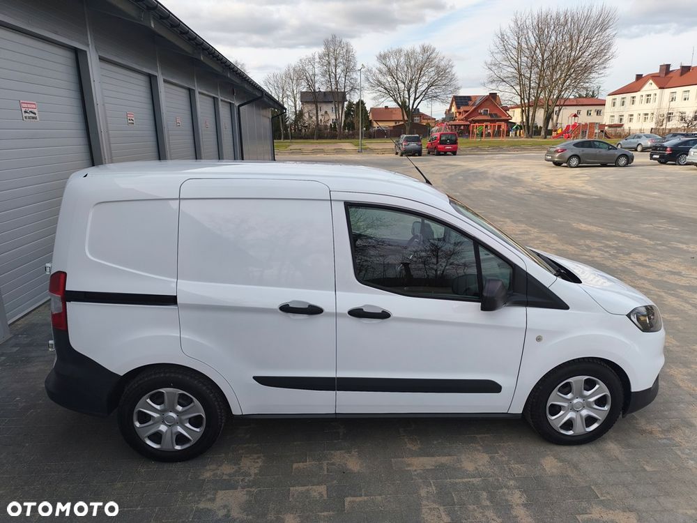 Ford Transit Courier - 7