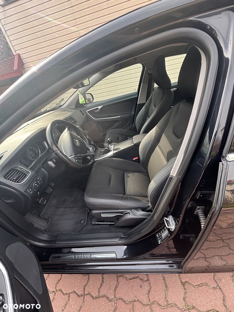 Volvo S60 D3 Edition - 12