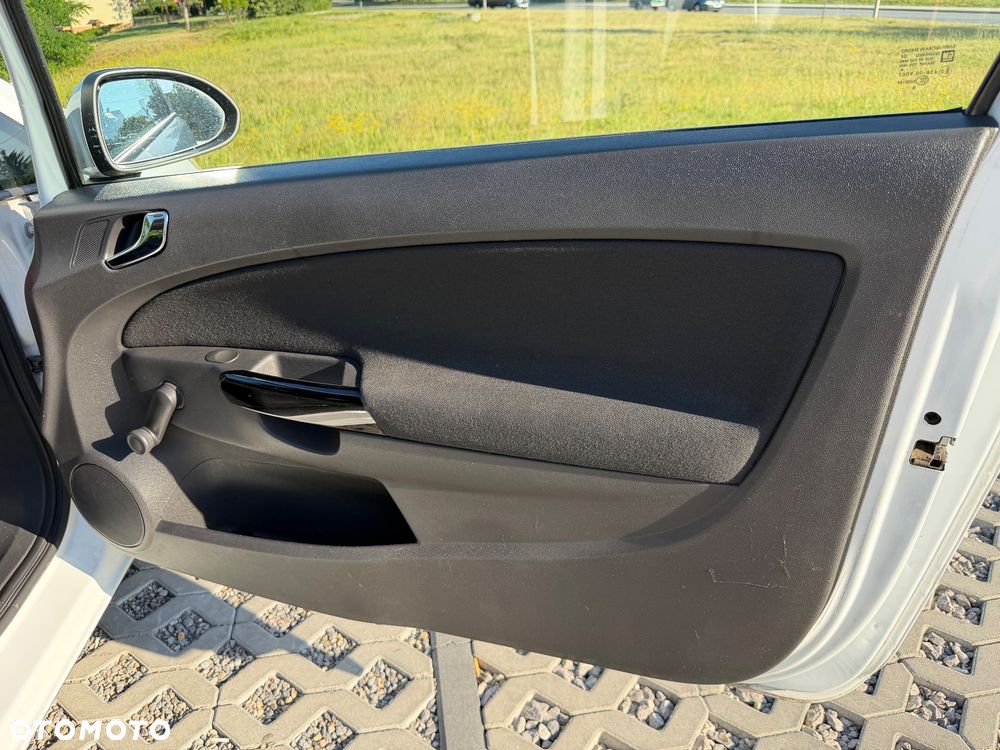 Opel Corsa 1.4 16V Edition - 9