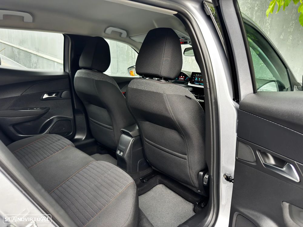 Peugeot e-2008 Active Pack - 34