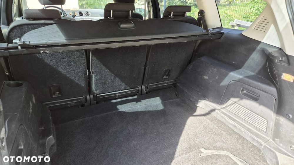 Ford S-Max - 16