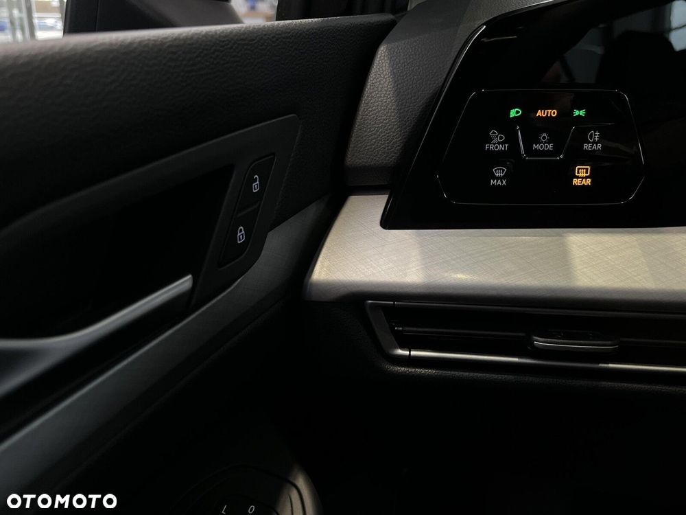 Volkswagen Golf Variant - 15