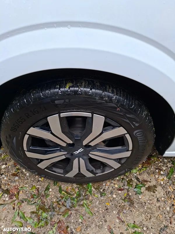 Dacia Logan TCe 90 Essential - 7