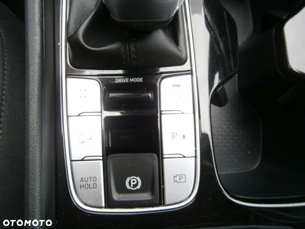 Hyundai Tucson 1.6 T-GDi 48V-Hybrid 4WD DCT Blackline - 13