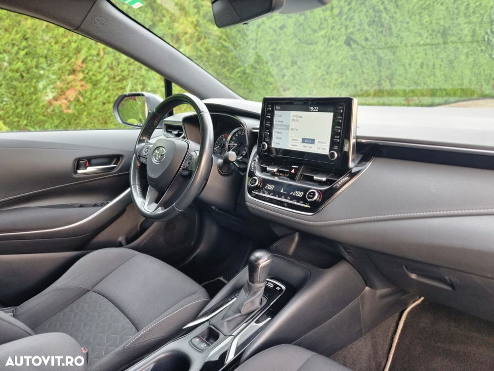 Toyota Corolla 1.8 HSD Dynamic - 11