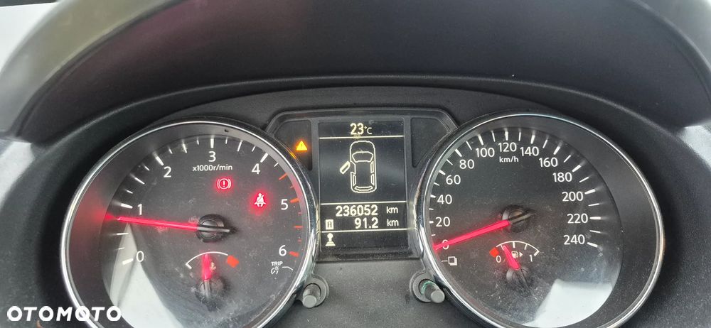 Nissan Qashqai 1.6 dCi 360 S&S - 11