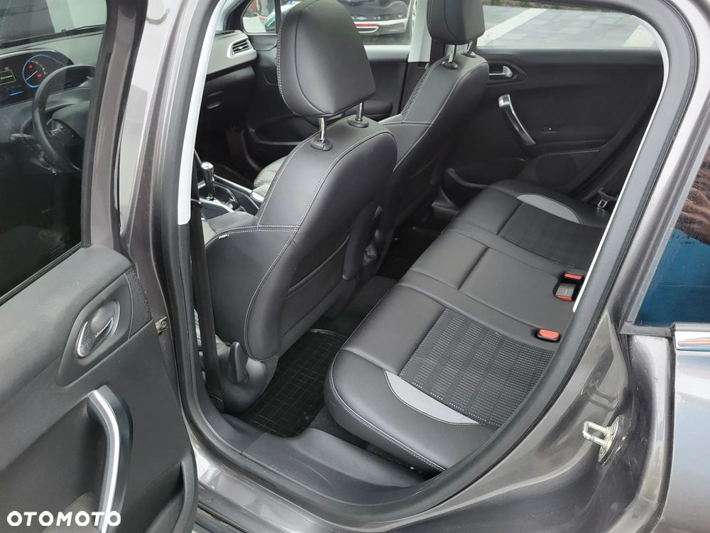 Peugeot 2008 - 17