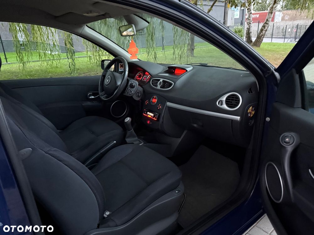 Renault Clio - 7