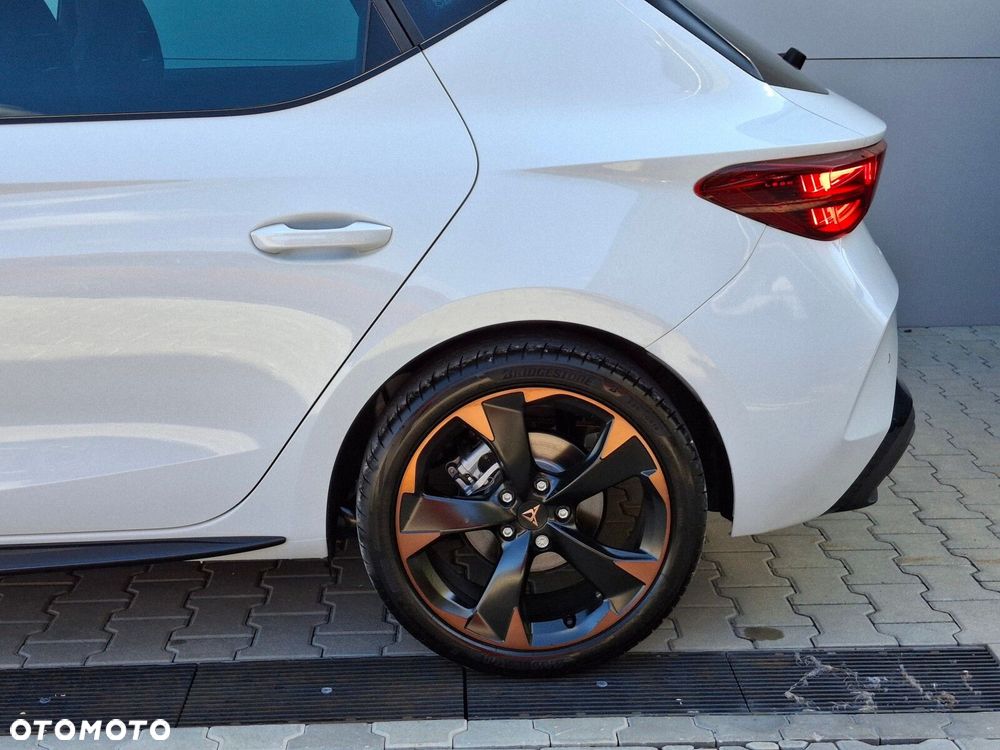 Cupra Leon 1.5 eTSI DSG - 11
