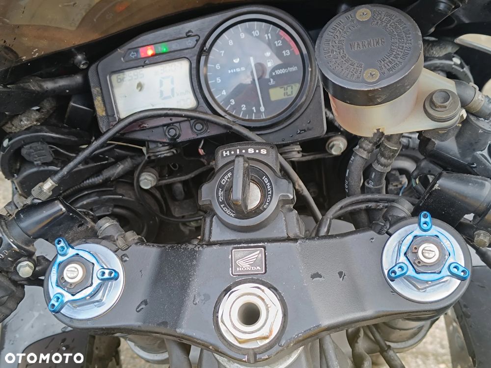 Honda CBR - 6