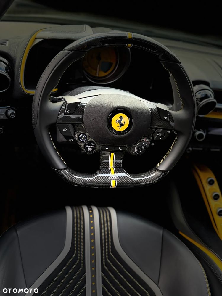 Ferrari 812 Superfast - 8