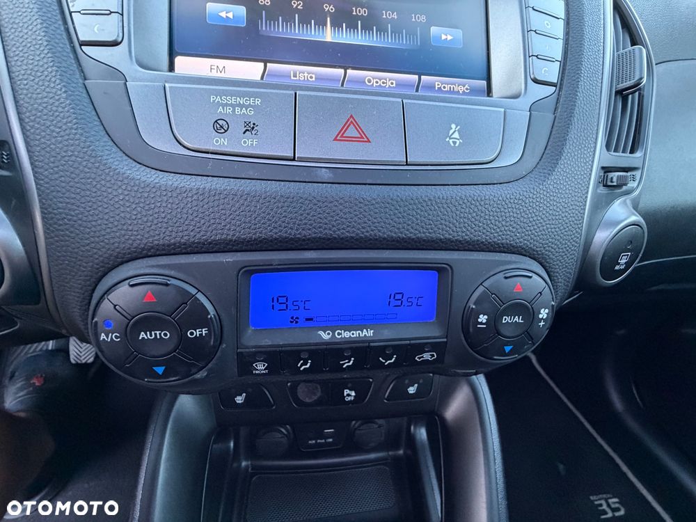 Hyundai ix35 1.7 CRDi 2WD blue Finale Gold - 21