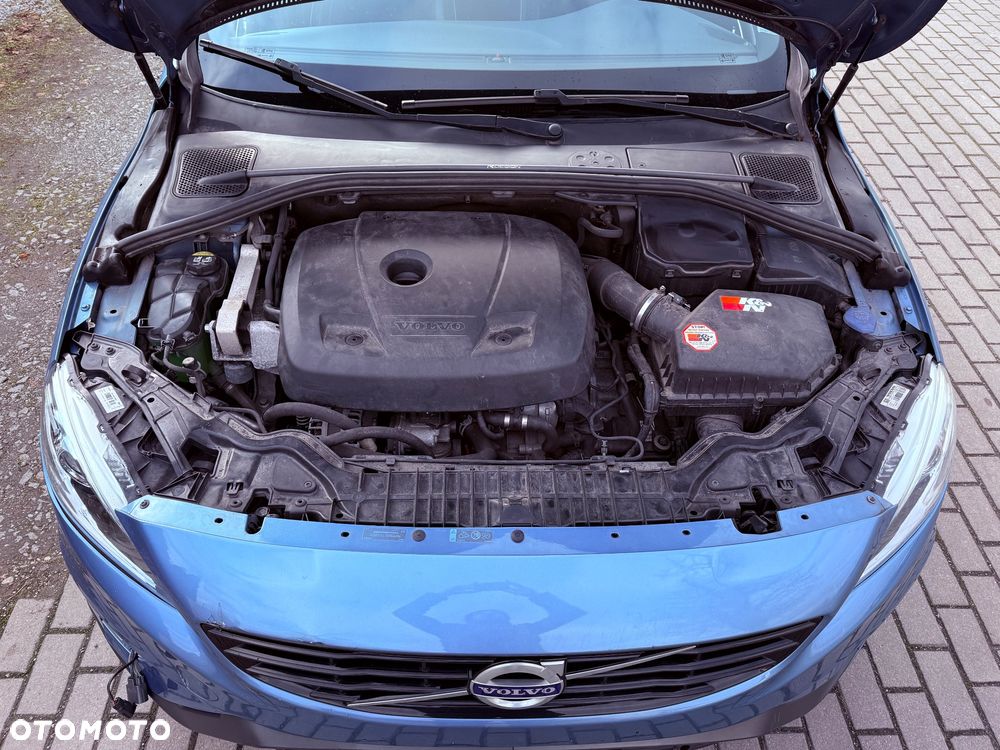 Volvo V60 T4 Geartronic RDesign - 38