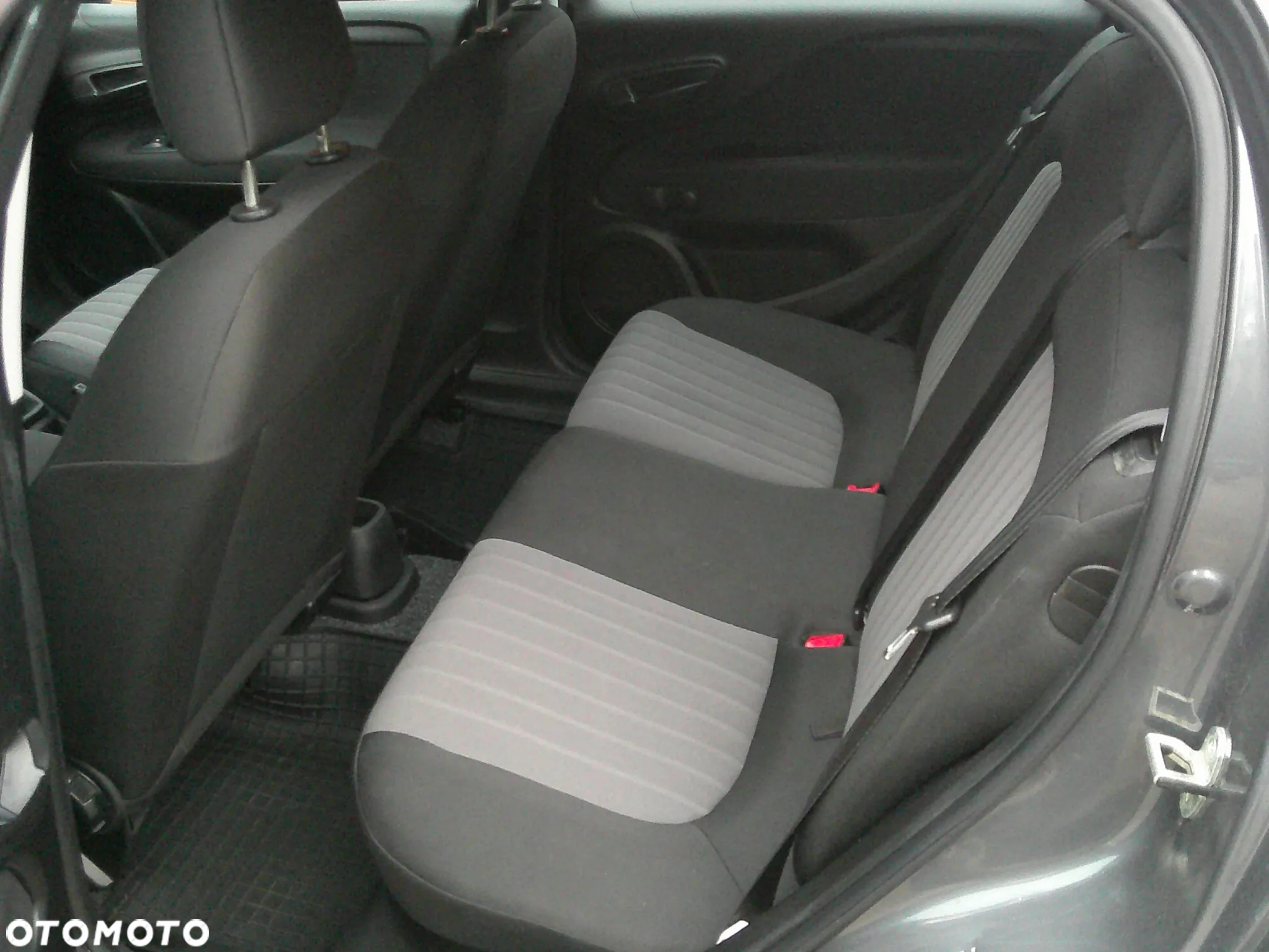 Fiat Punto 1.4 Easy S&S - 13