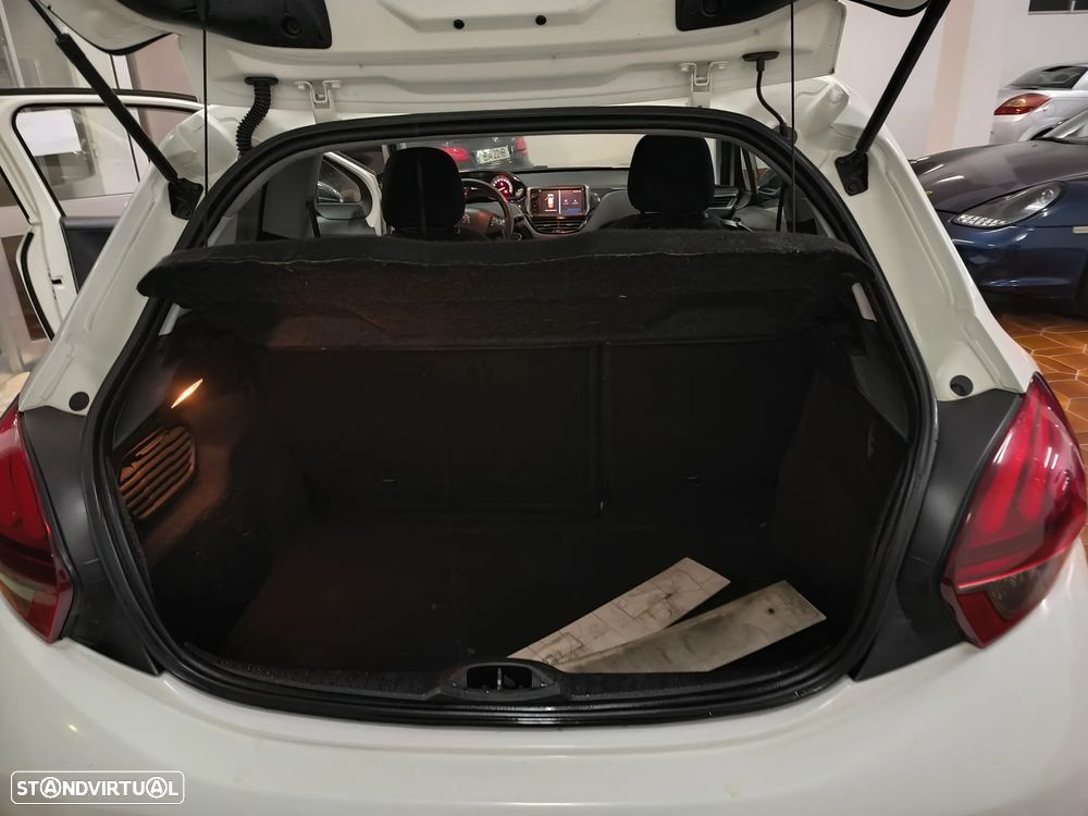Peugeot 208 1.6 BlueHDi Allure - 9