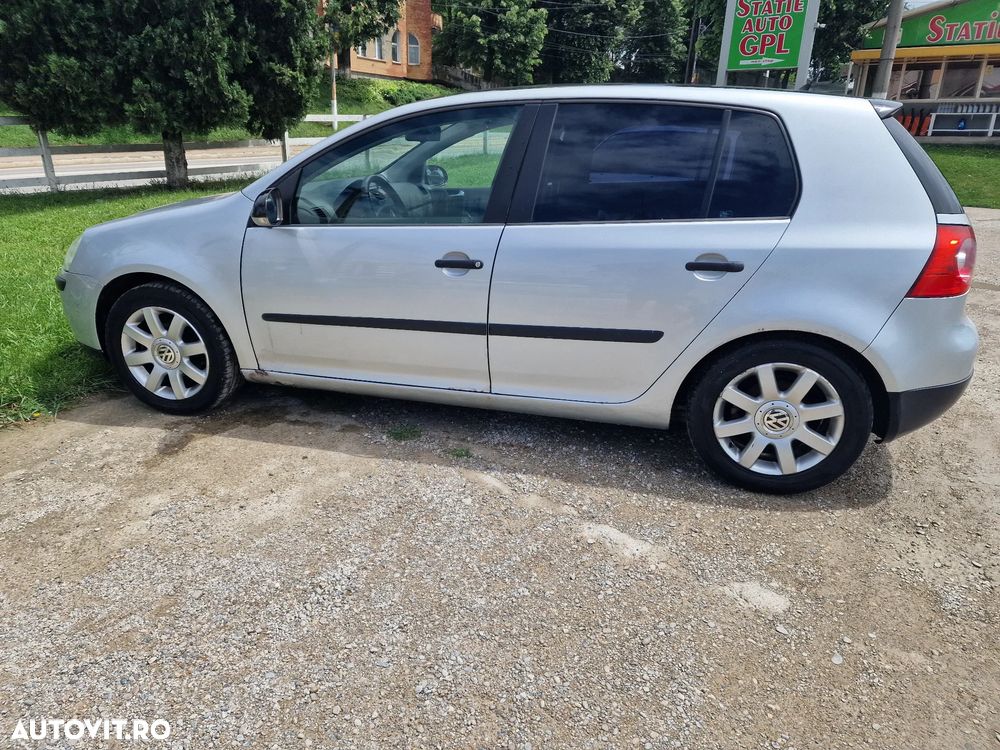 Volkswagen Golf - 2