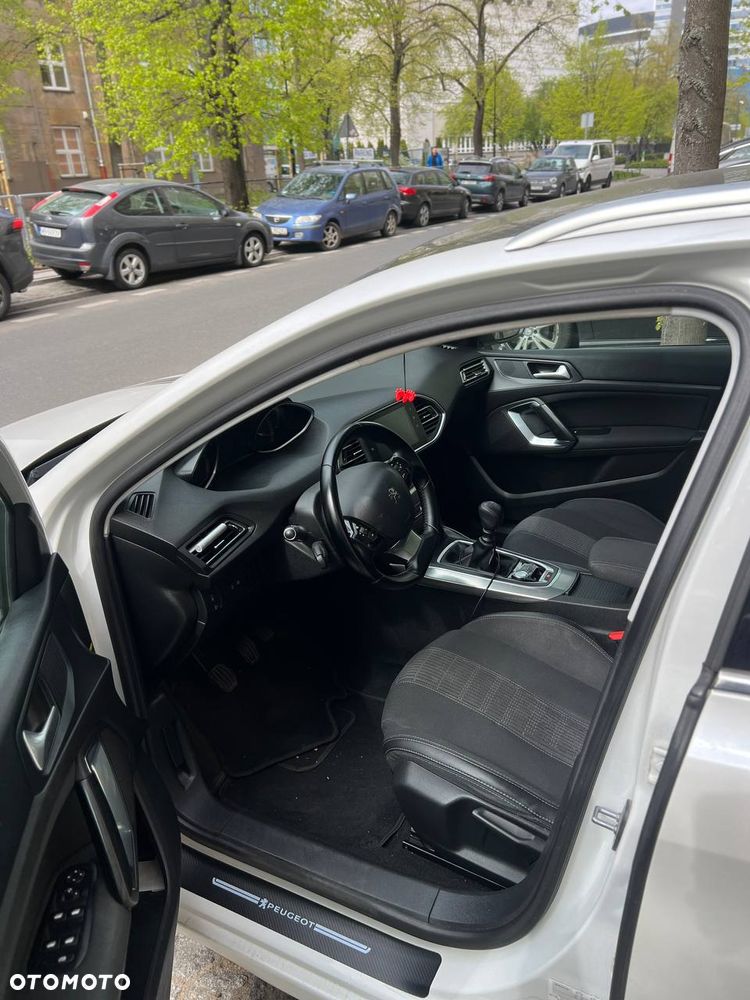 Peugeot 308 BlueHDi FAP 130 Stop & Start Allure Pack - 6