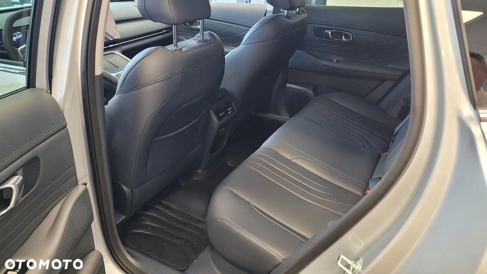 Geely Starray EM-i 1.5 PHEV Pro - 8