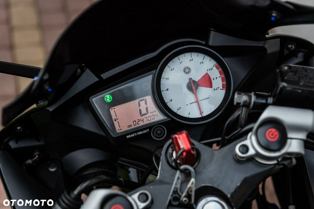 Yamaha YZF - 9