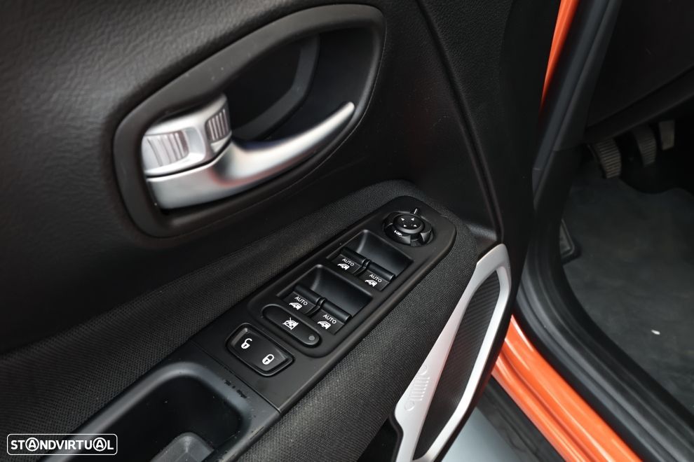 Jeep Renegade 1.0 T Longitude - 23