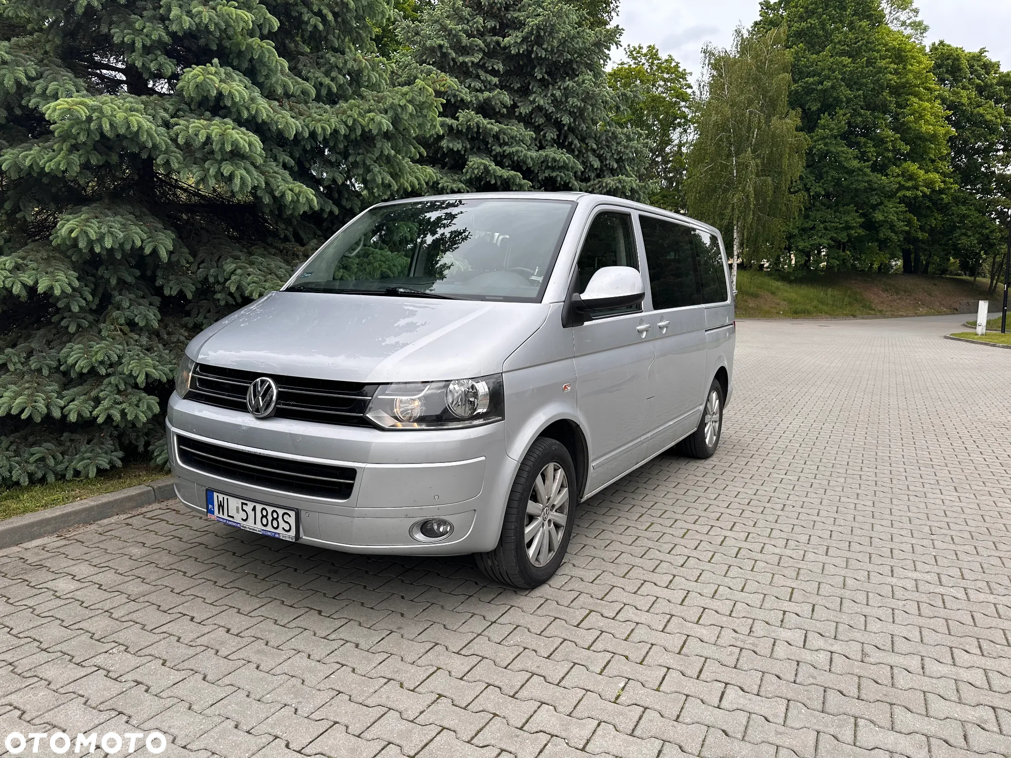 Volkswagen Multivan - 2