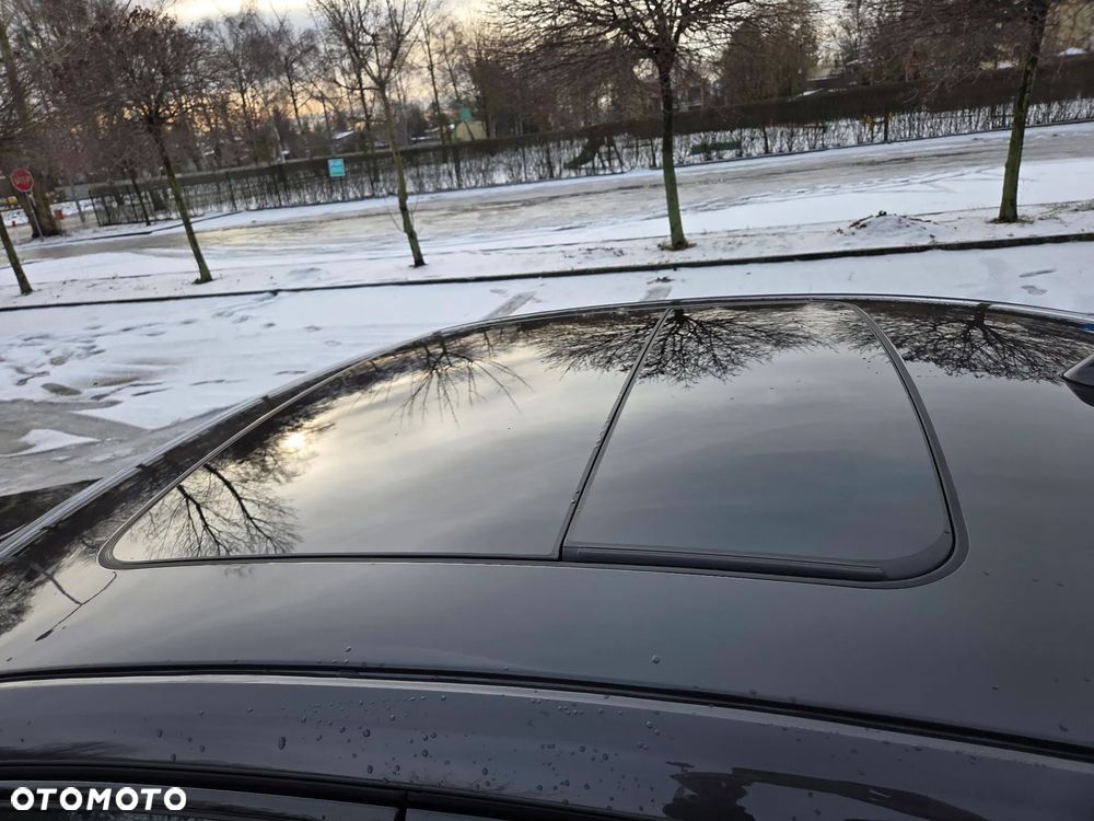 Volvo S60 B5 B AWD Ultimate Dark - 16